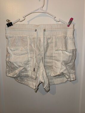 Women's Athleta white Drawstring Linen-Blend Shorts